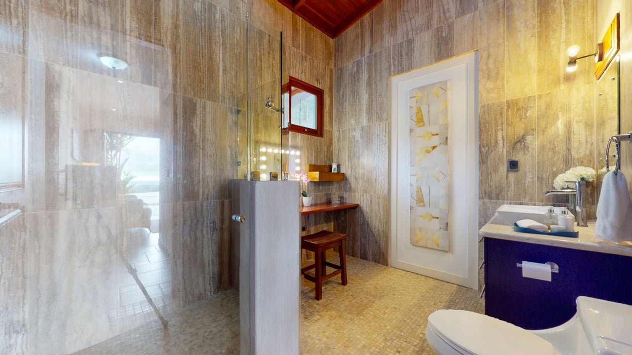 Ocean-View Luxury Home in Ojochal with Sunset Views and Retreat Potential