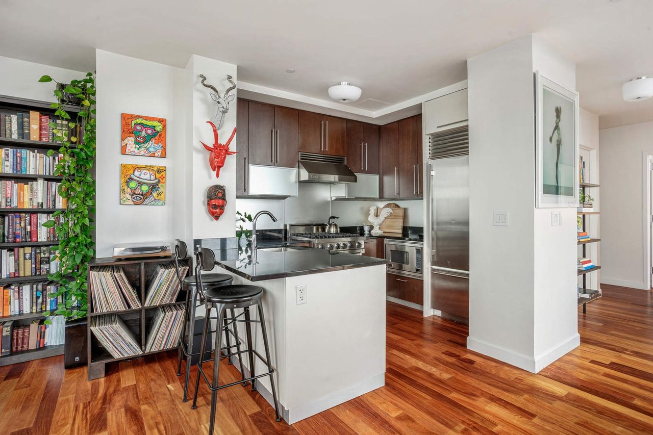 100 Jay St #32A 