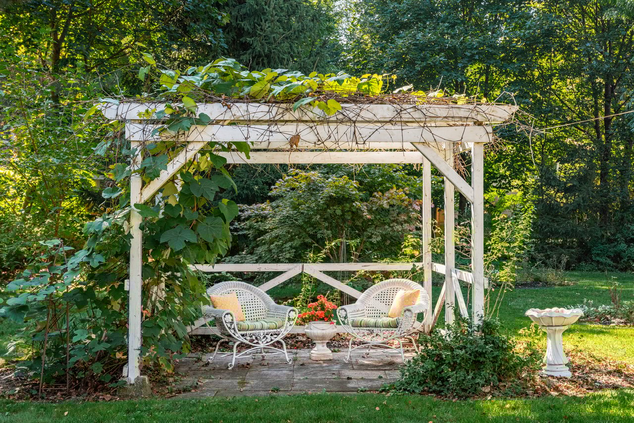 Half Acre in Lorne Park