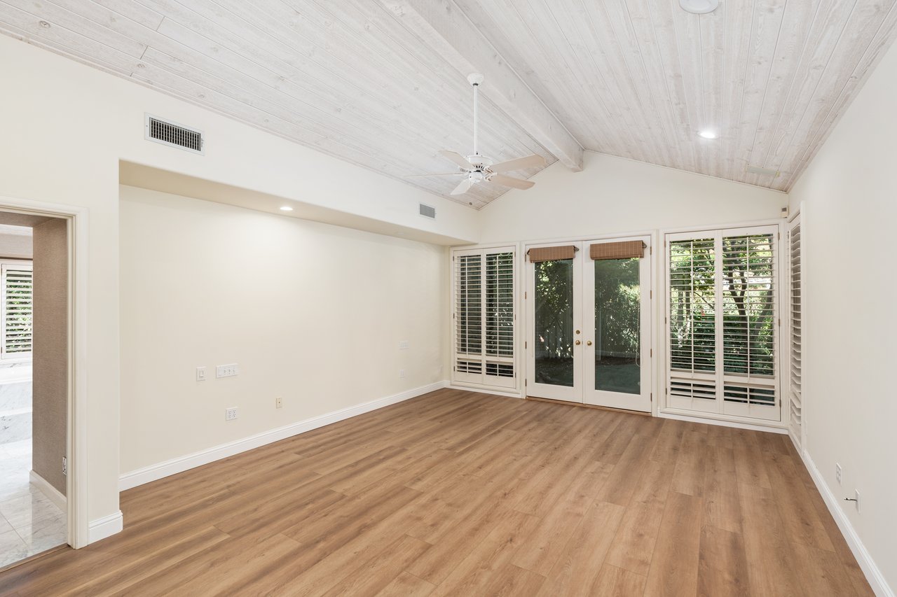 7285 N San Pedro Ave