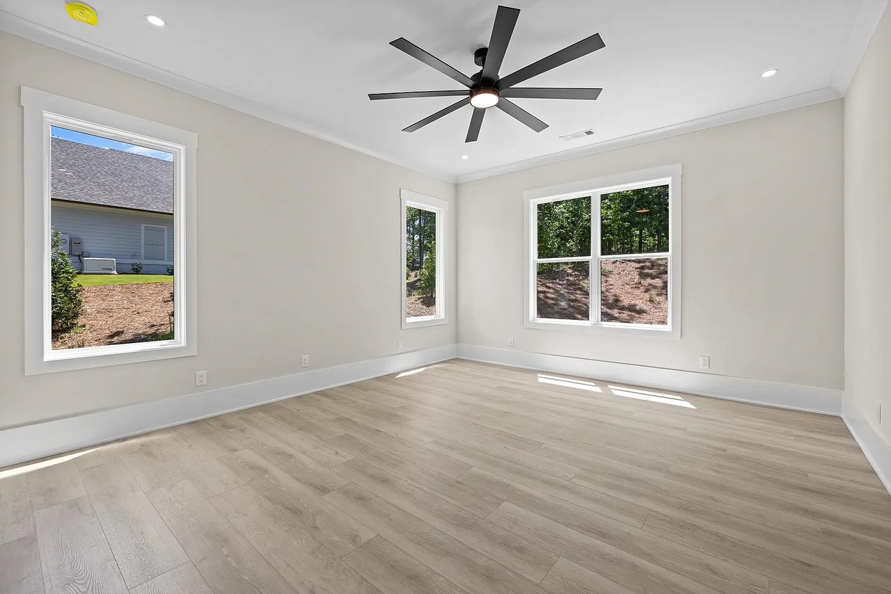 1131 Glen Eagle Dr