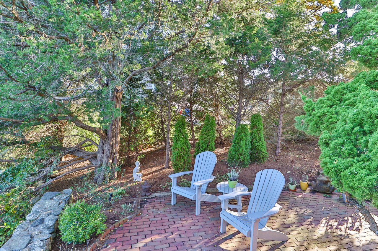 Private Location on Daniels Island