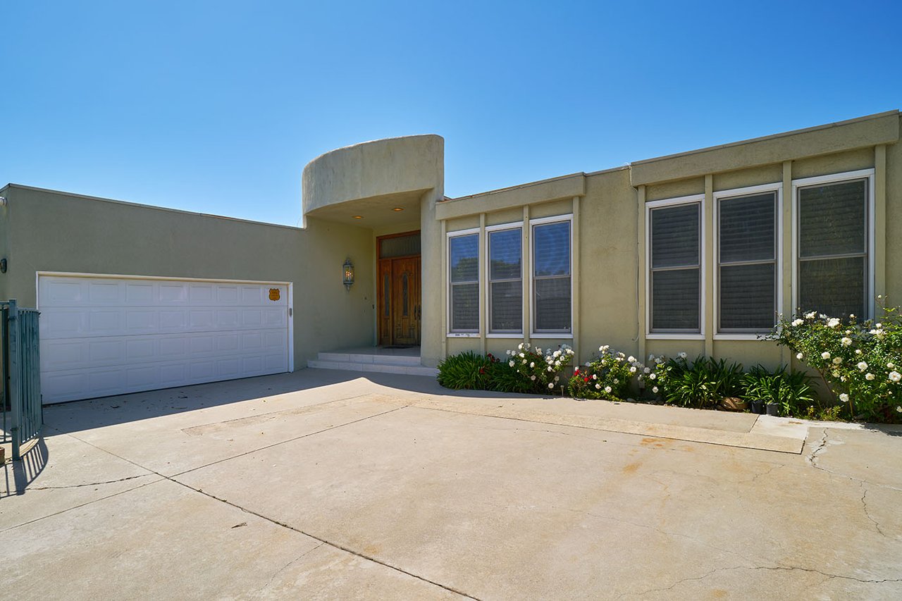  2715 Edwin Pl