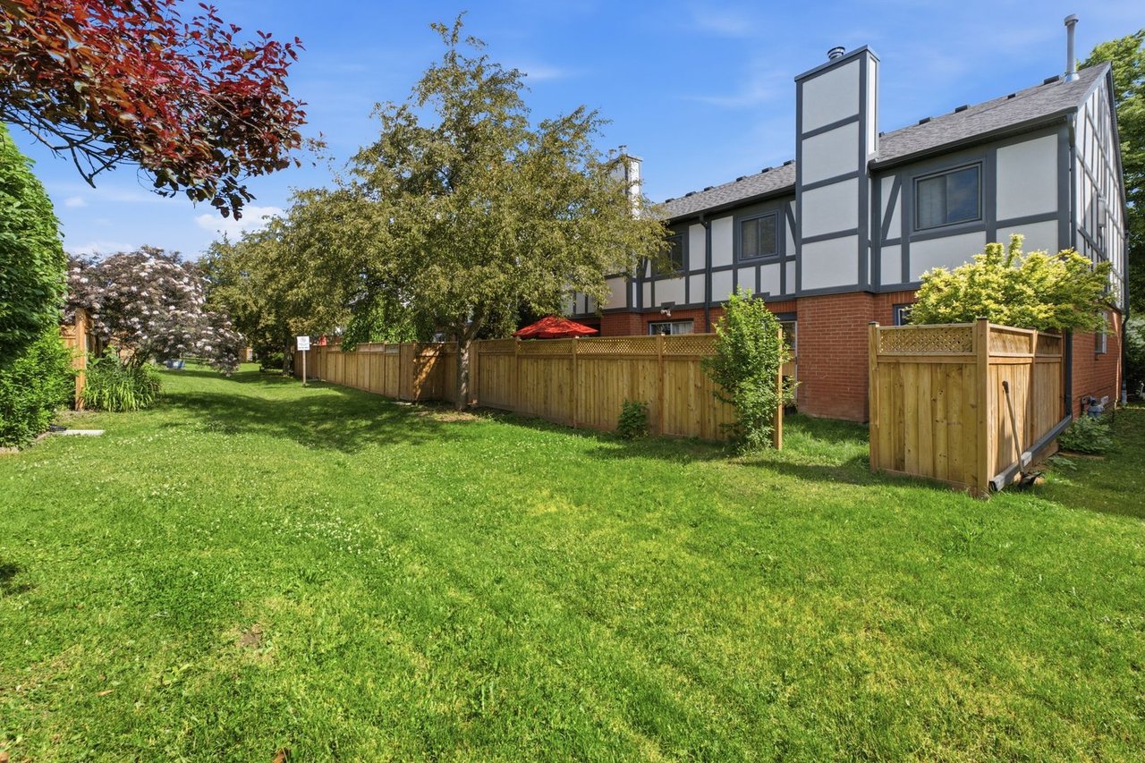 3050 Orleans Rd 111