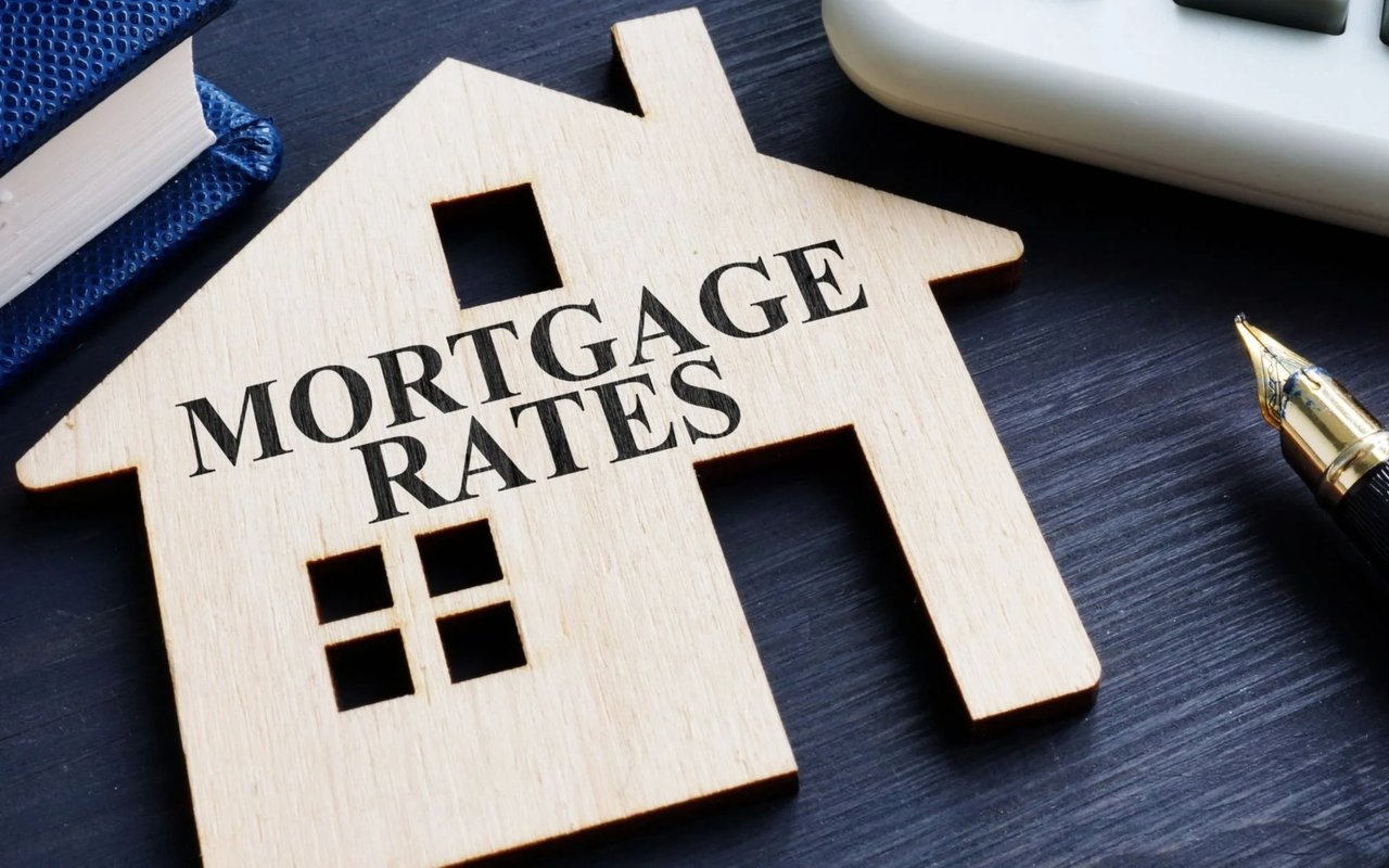 Why Now May Be a Key 2025 Moment to Sell Your House