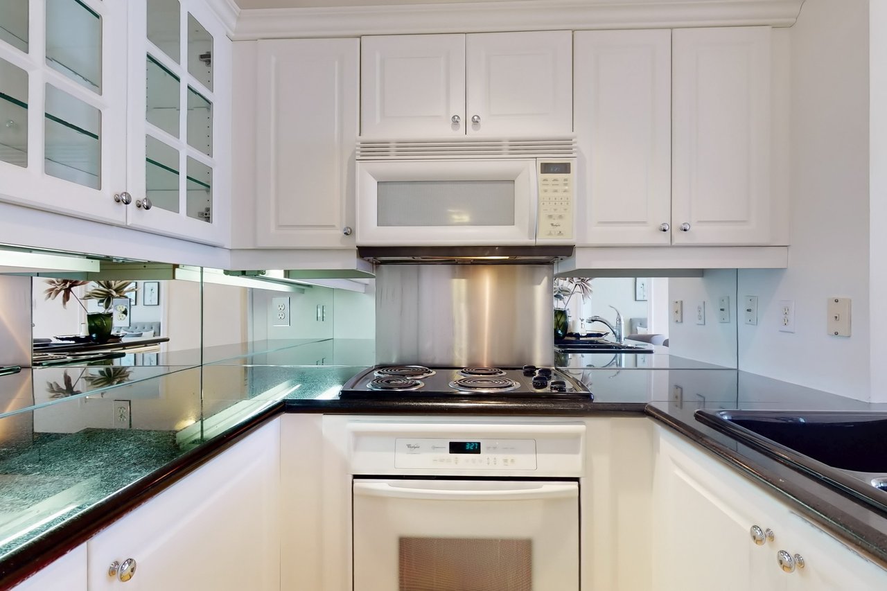 3130 Yonge Street Unit: 305