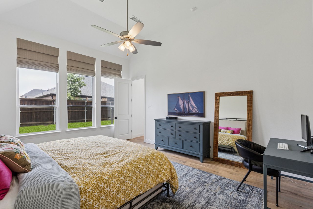 2424 Juniper Ln