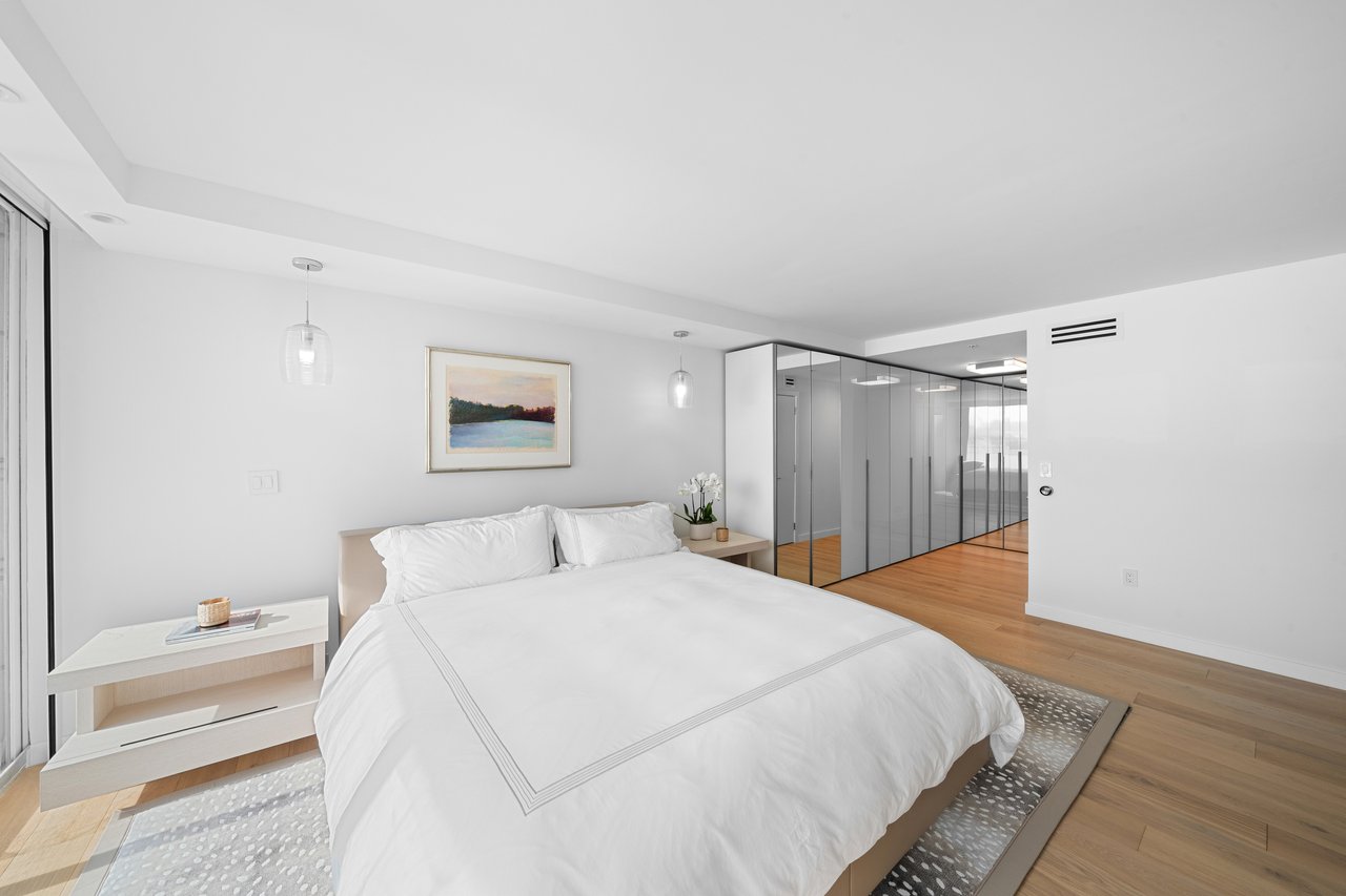 1800 Sunset Harbour 1202/04