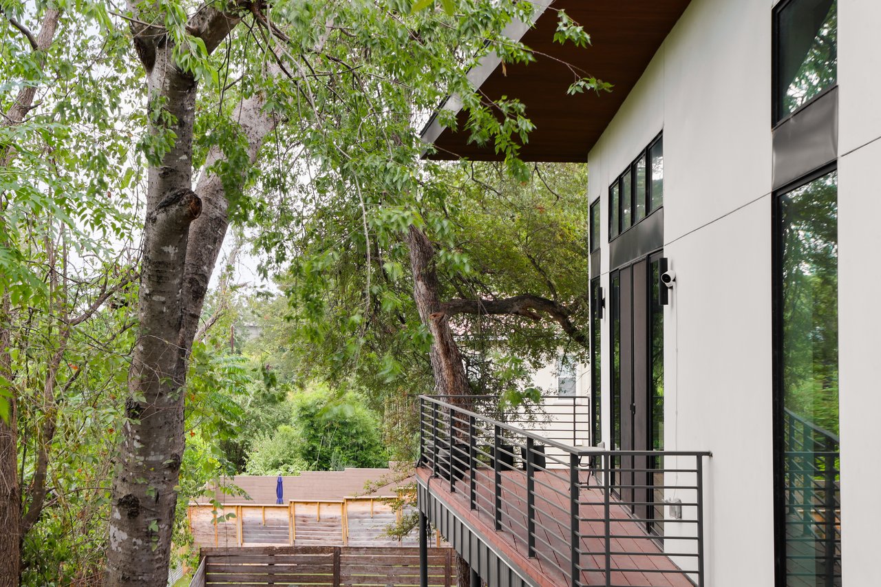 South Austin Lock And Leave