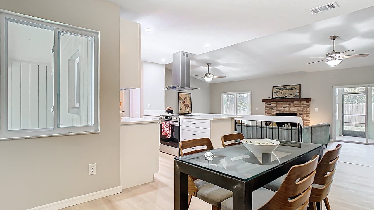 Spacious Open Concept Home in Winter Springs