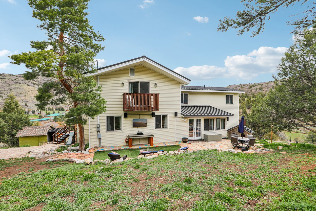 1538 Country Cir