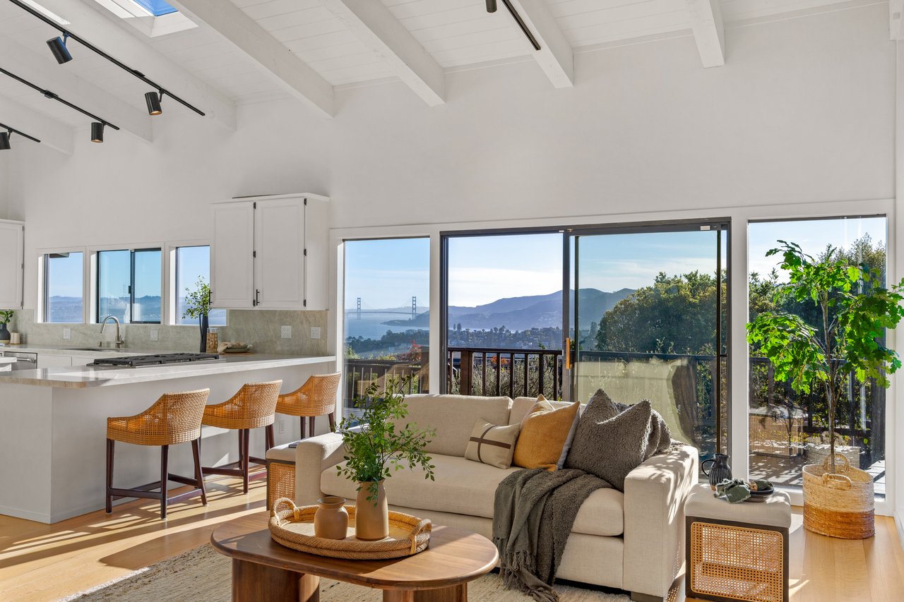 Sweeping Views of San Francisco and the Golden Gate Bridge