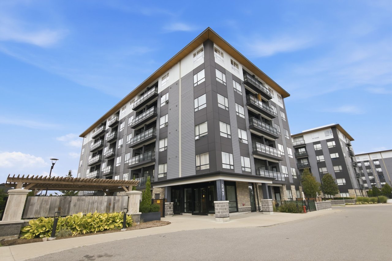 247 Northfield Dr E 514