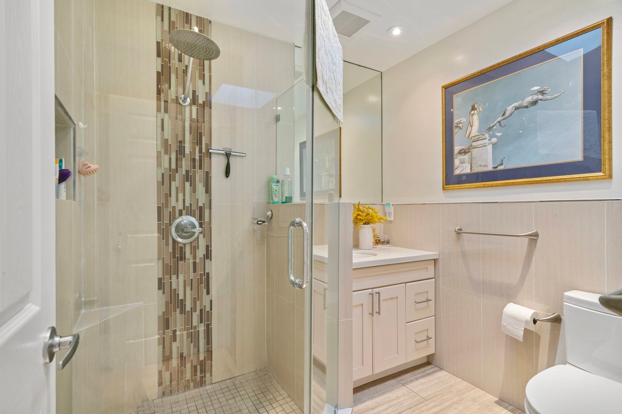 23 Fernwood Ave