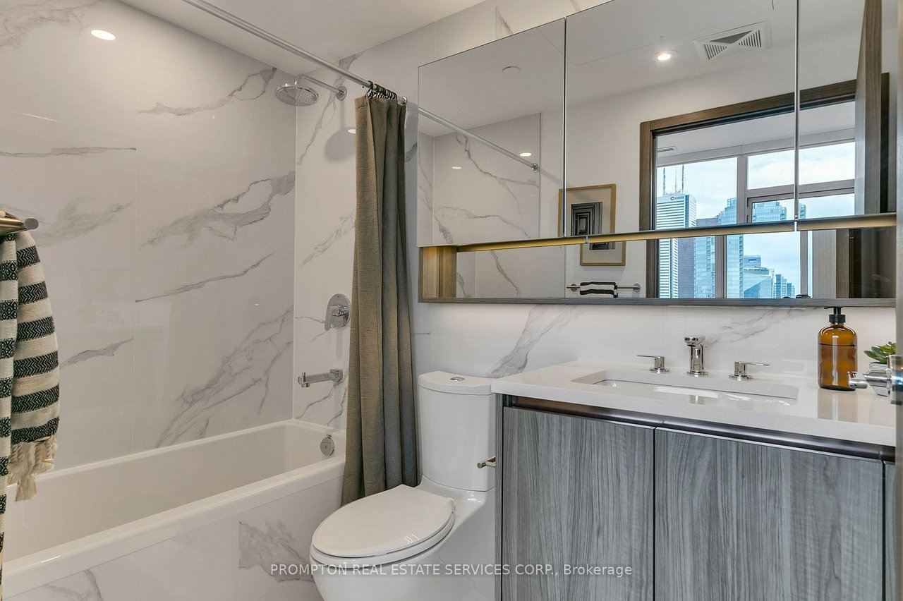 LUXURY PENTHOUSE ON WIDMER