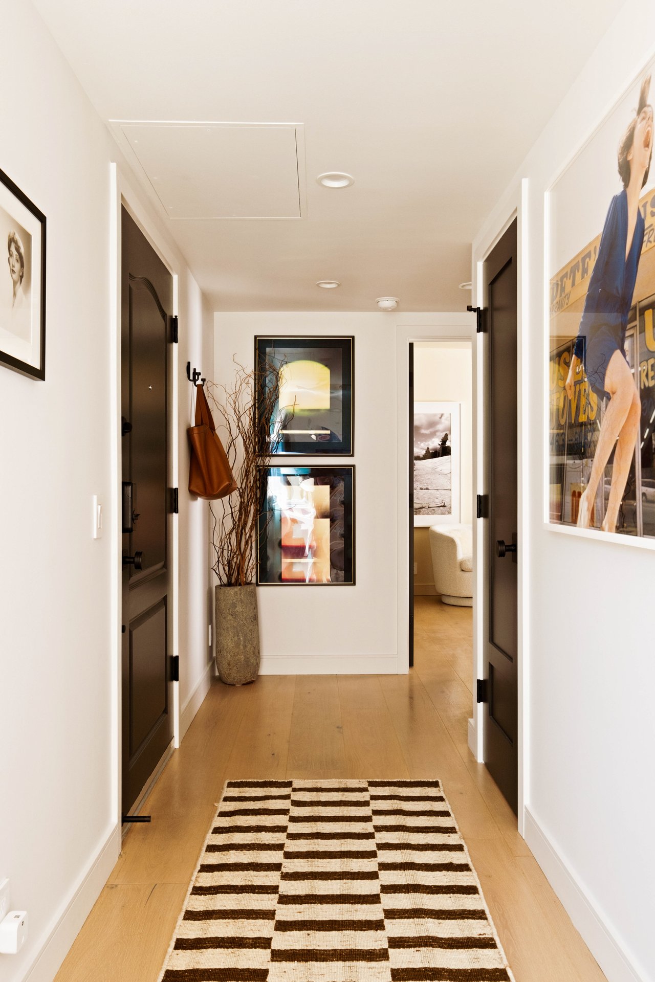  446 San Vicente Blvd #304, North of Montana