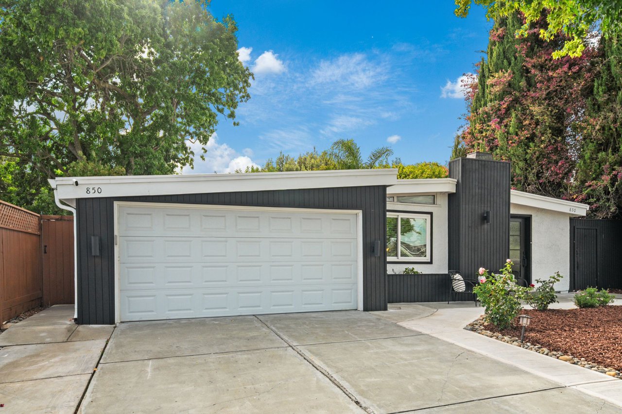850 Las Palmas Drive