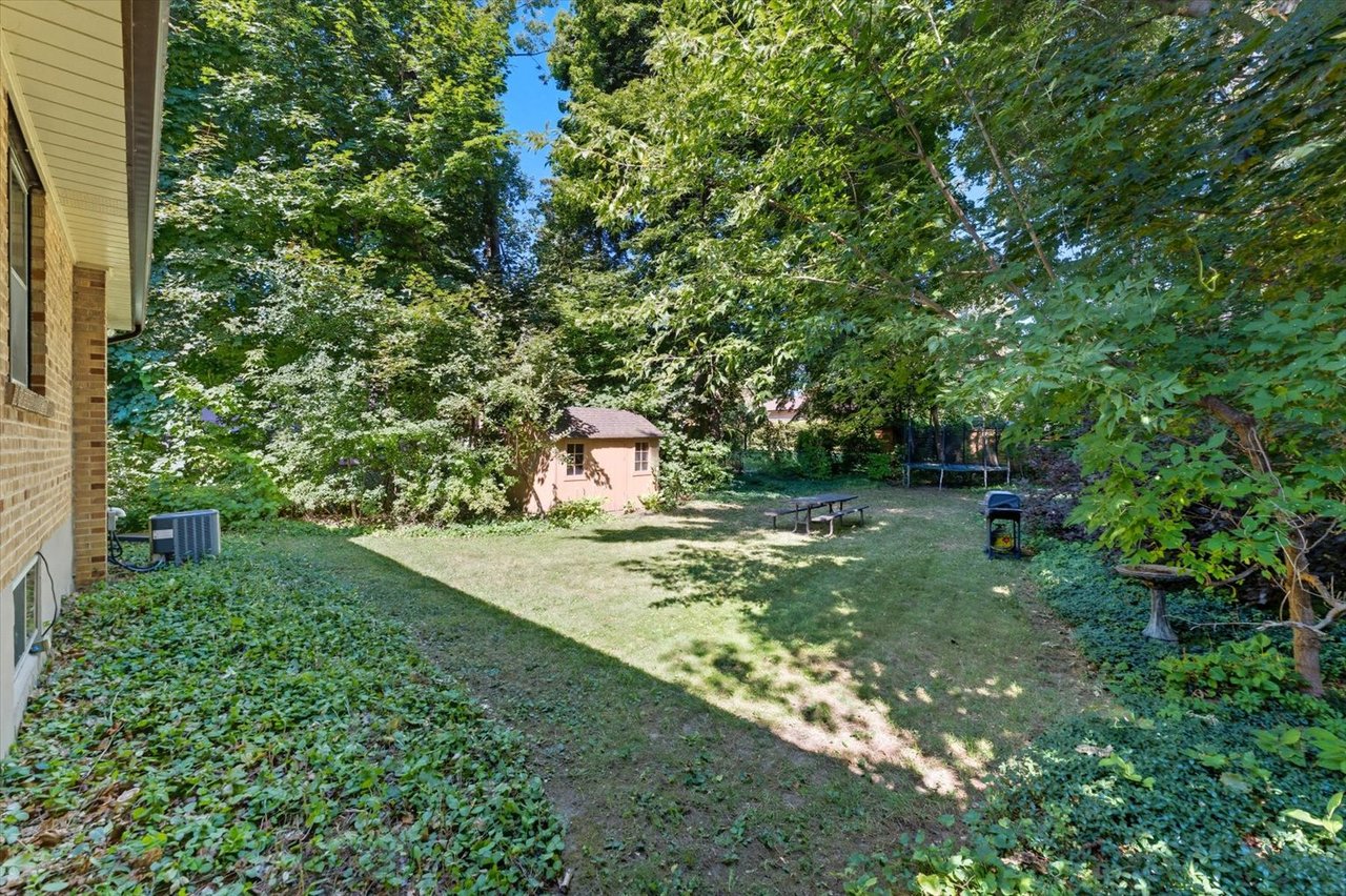 1229 Welwyn Dr