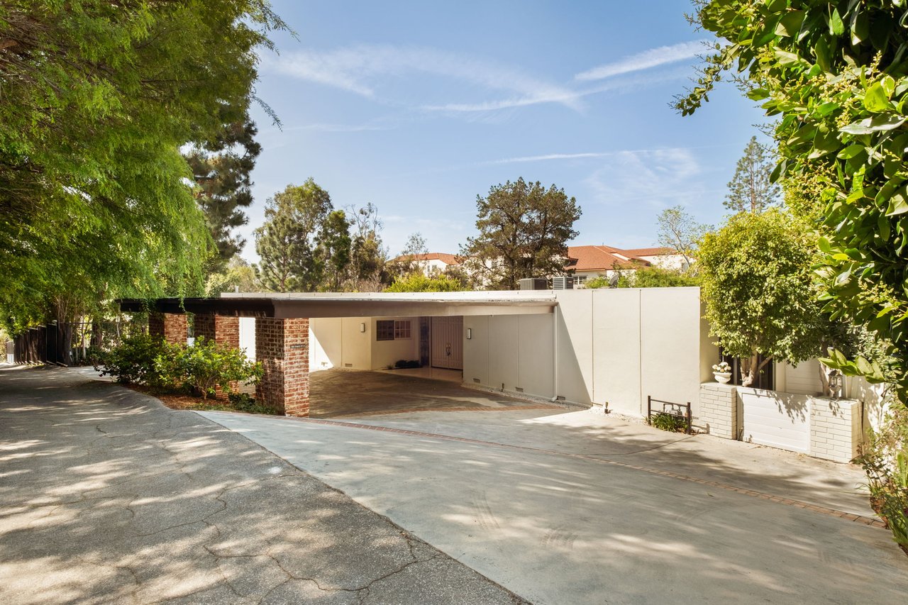 1163 Angelo Dr