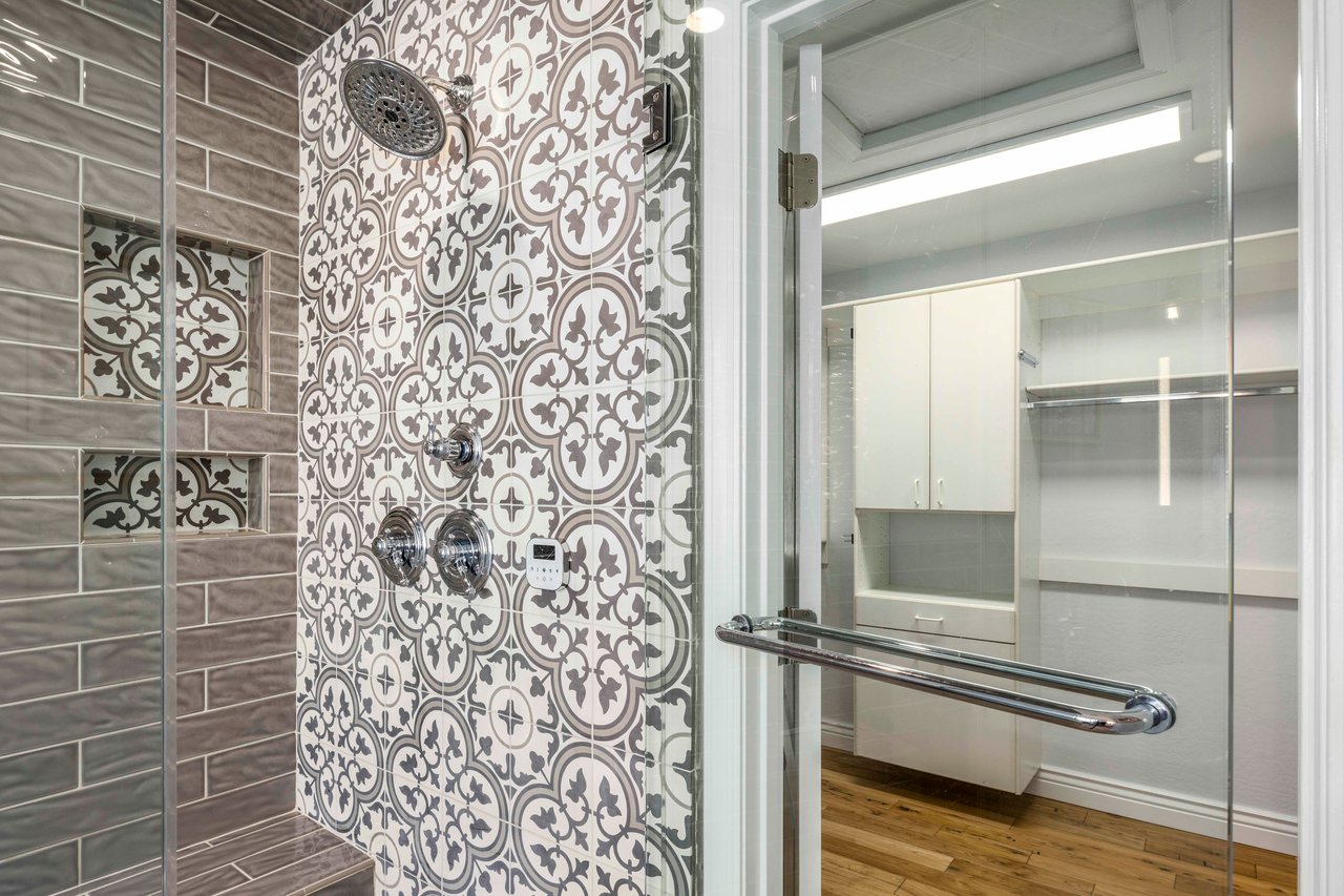 10912 E Butherus Drive