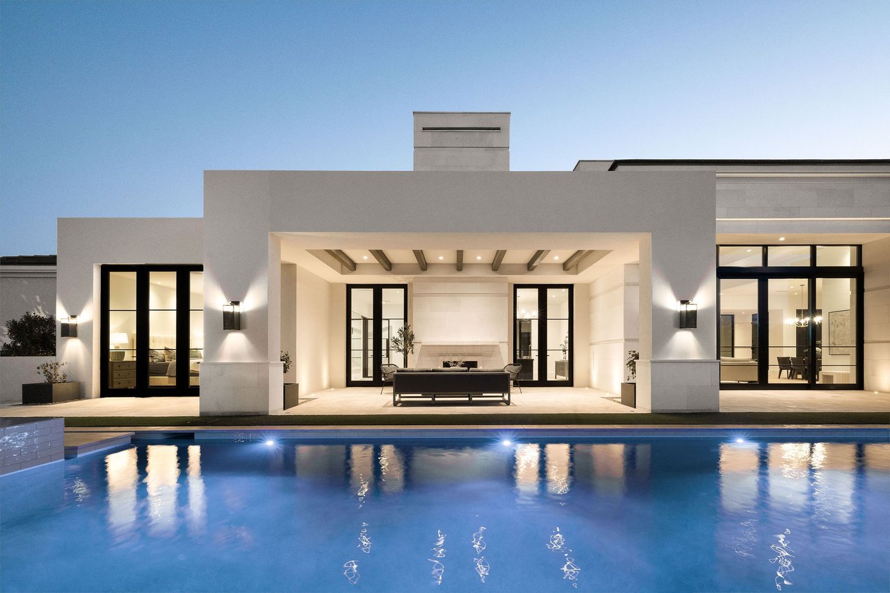 6512 E HUMMINGBIRD LN