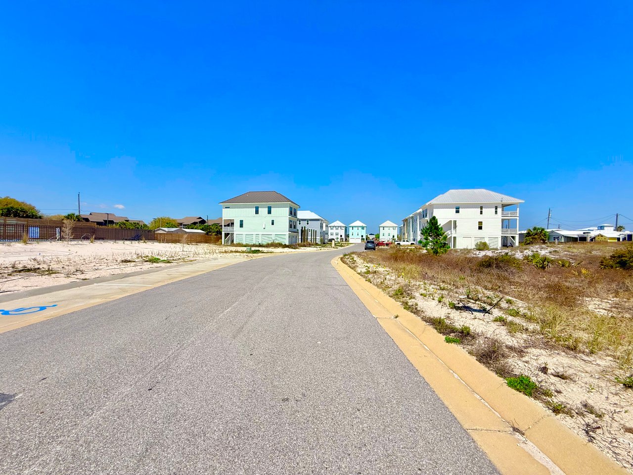 PERDIDO KEY BEACH HOUSE 208 CLIPPER DR 
