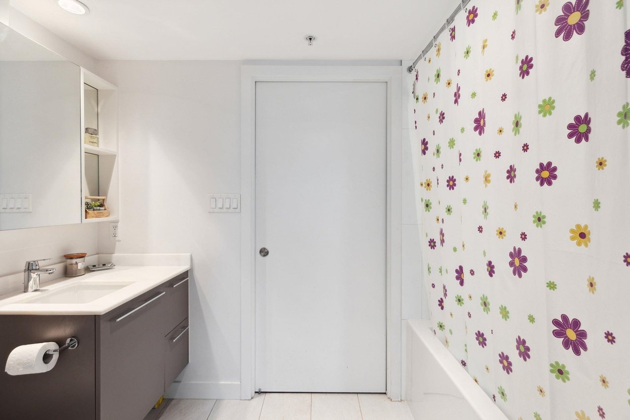 8031 Nunavut Ln, #806