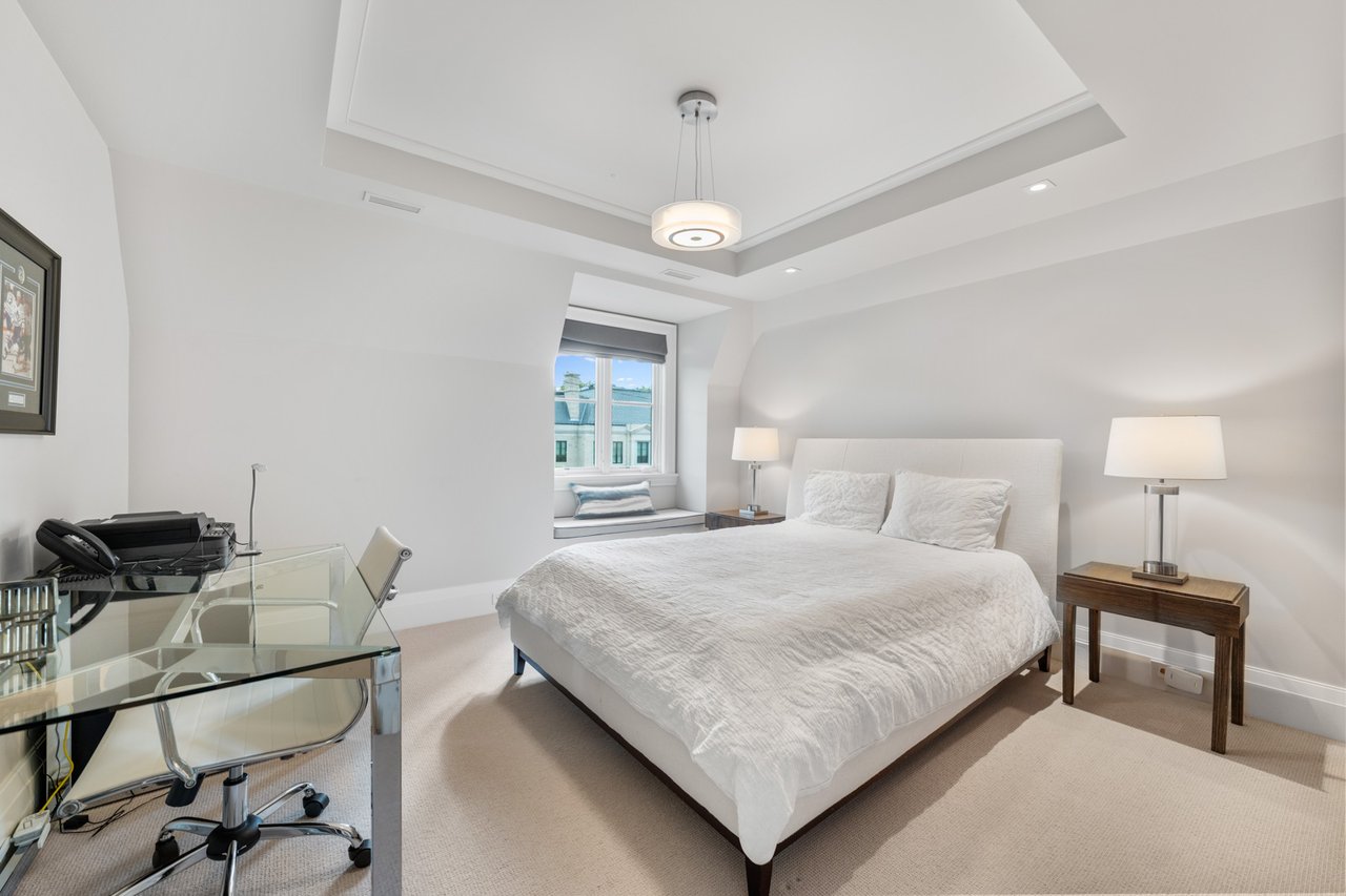 221 Dunvegan Road