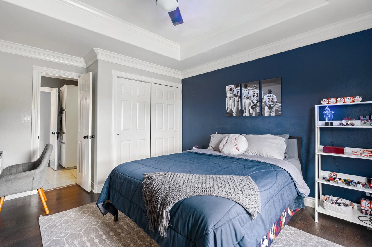 105 Roanoak Dr
