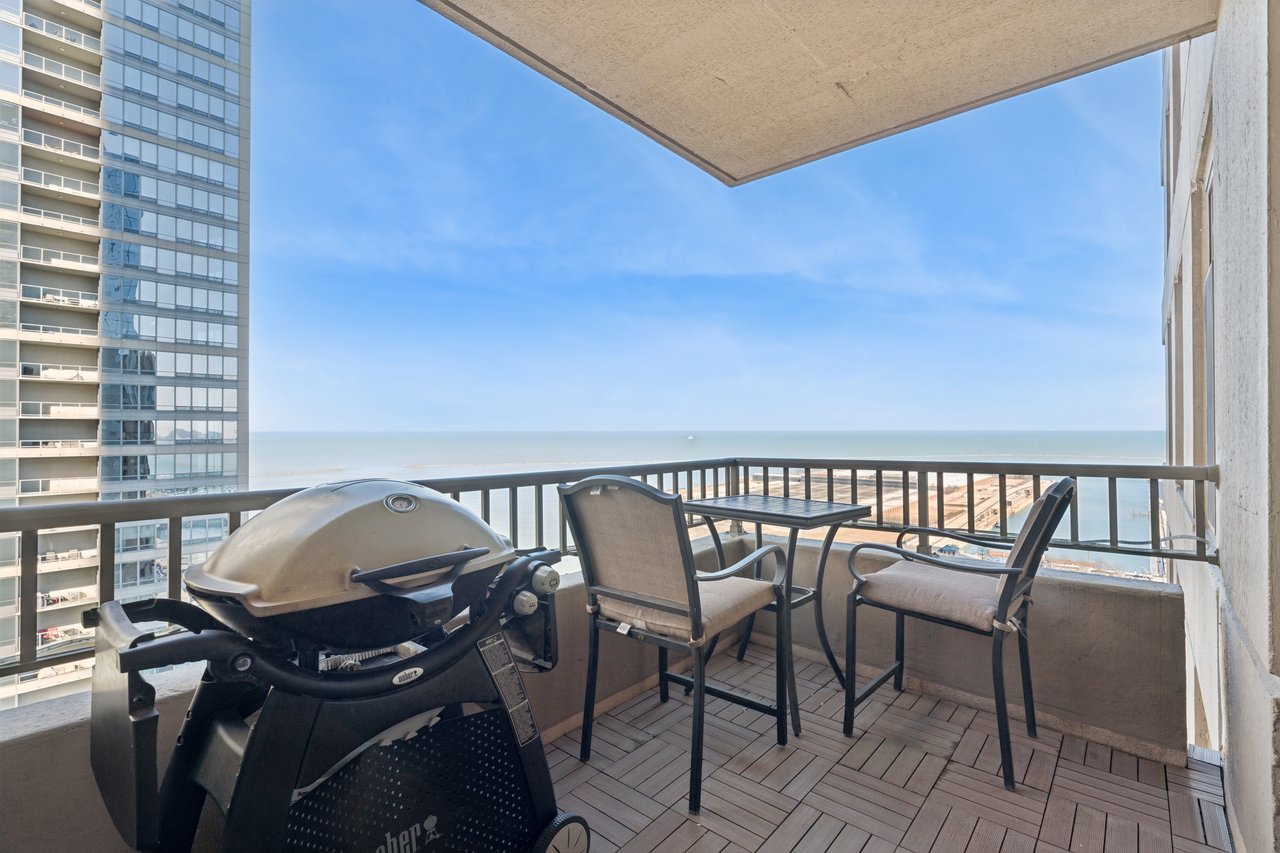 530 N Lake Shore Dr APT 2604, Chicago, IL 60611