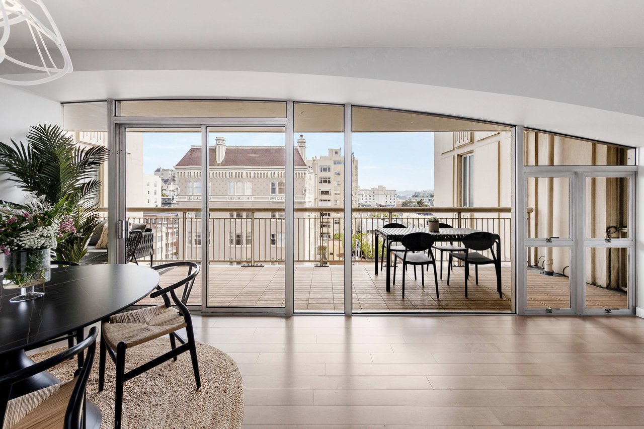 Contemporary Pacific Heights 1 Bedroom + Den