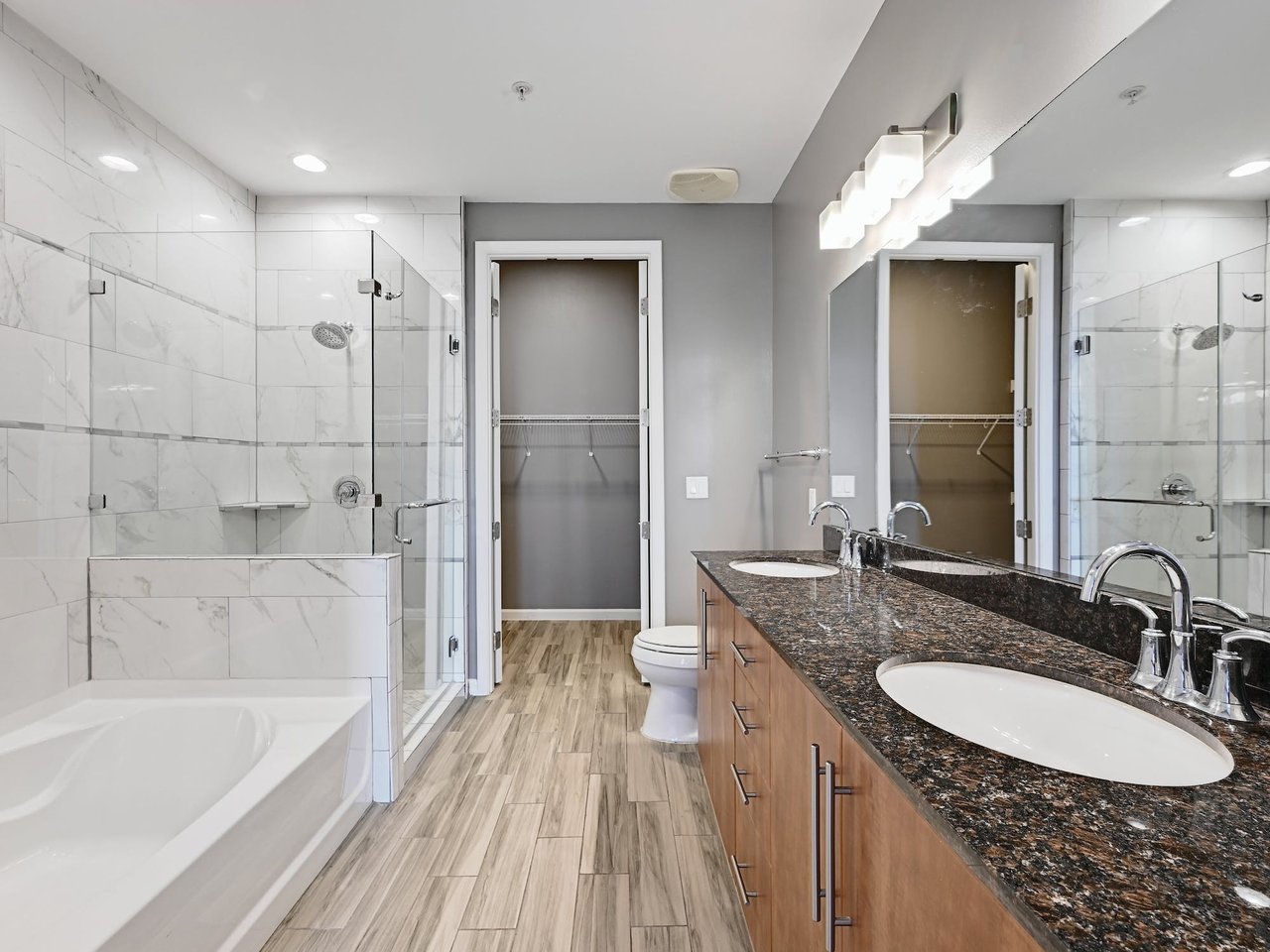 54 Rainey Street PH09