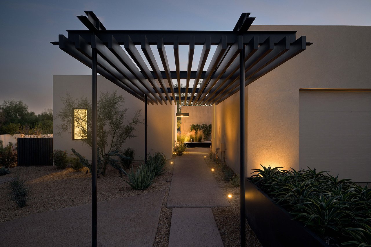 5287 N INVERGORDON Road