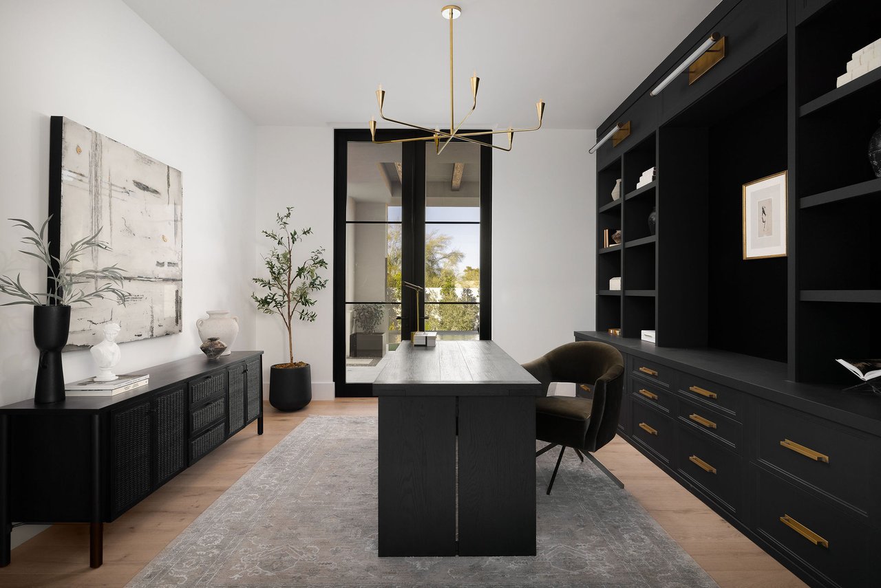 6512 E HUMMINGBIRD LN