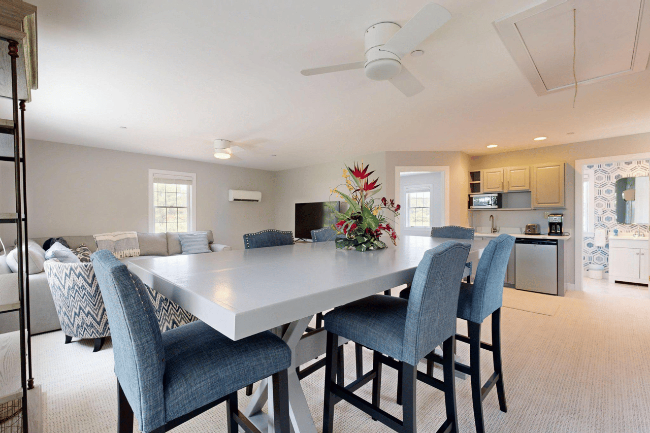 7116 Pea Neck Road