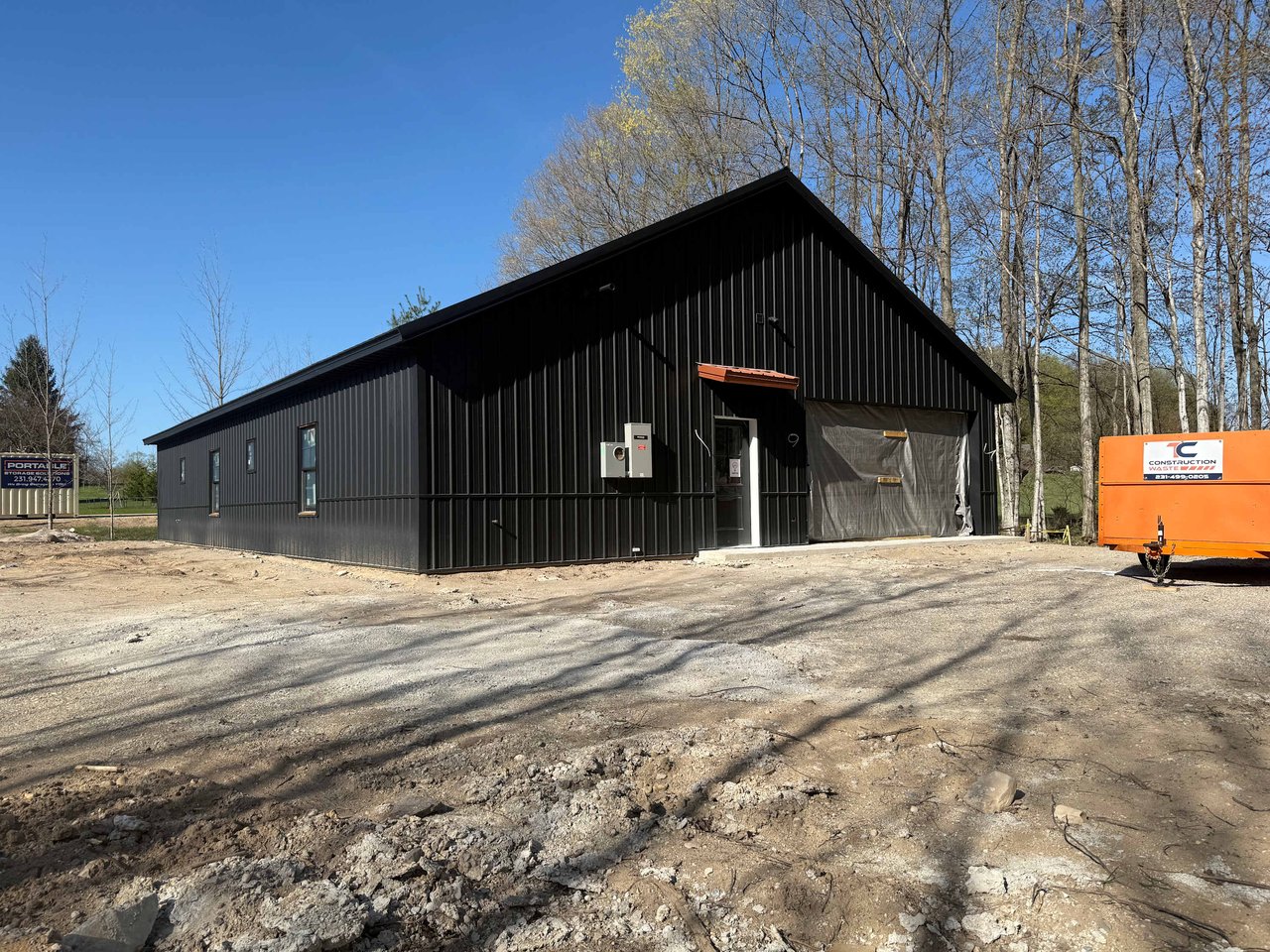 Leelanau Day Tripper - Modern Barndominium Retreat