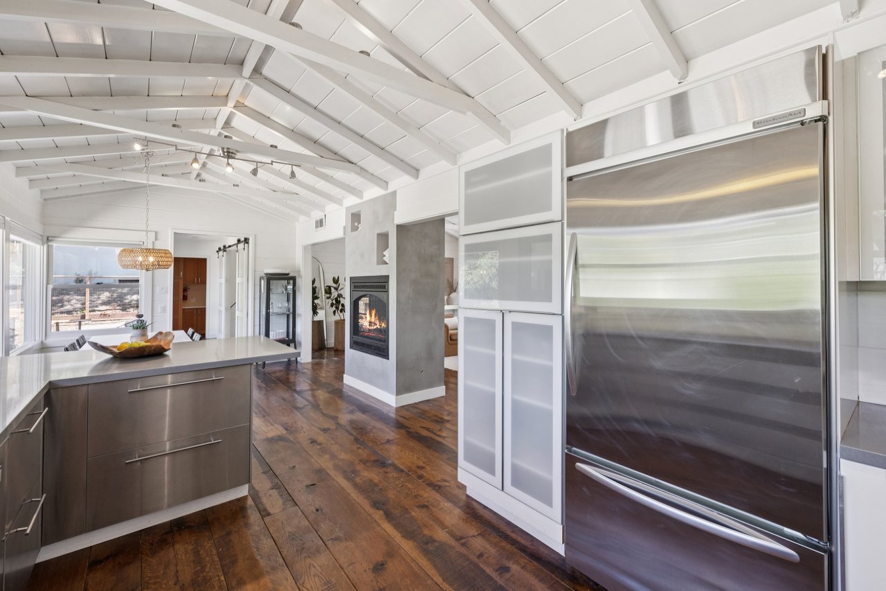 139 Deer Hollow Rd
