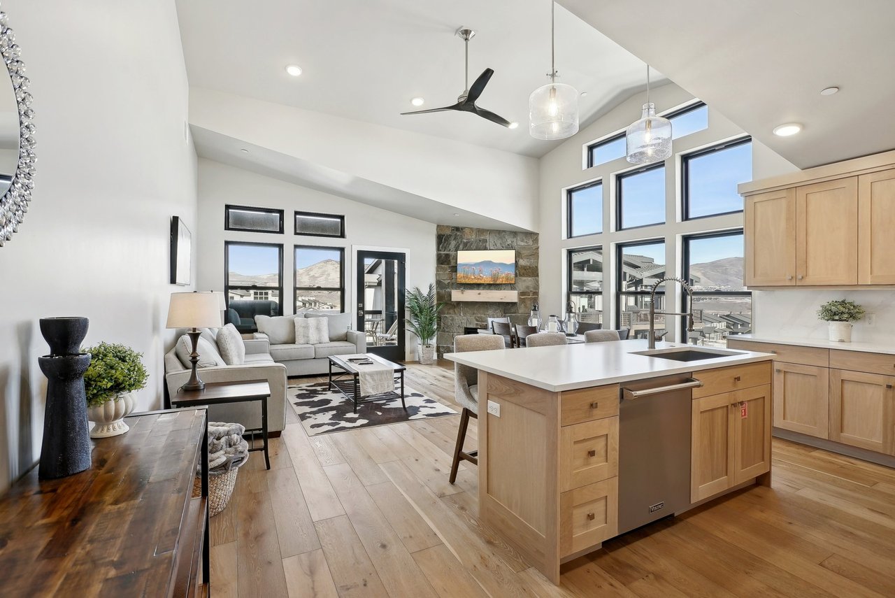 1145 W Helling Circle #304
