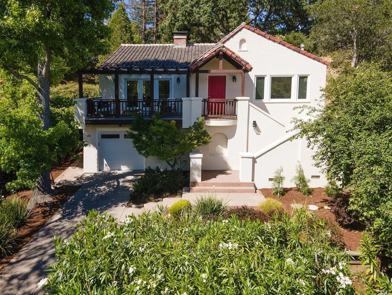 60 Elm Ave