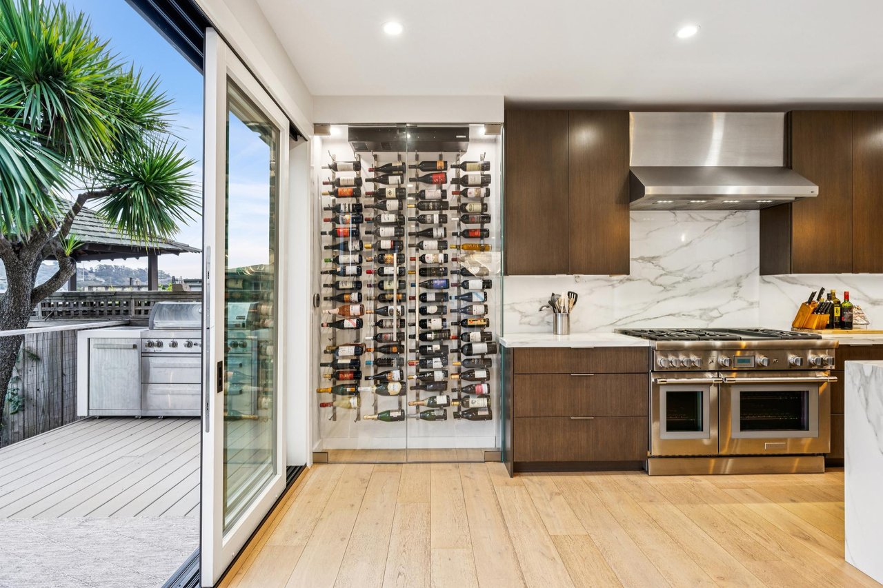 Luxurious Waterfront Home in Larkspur Marina