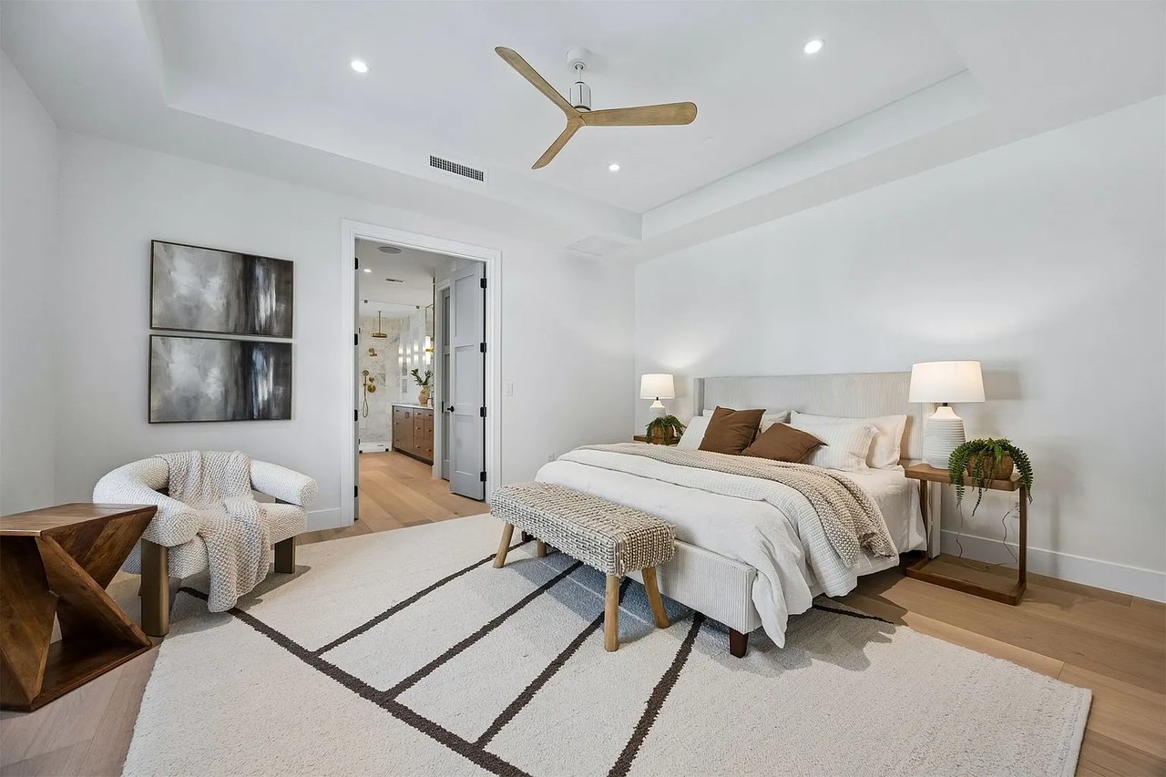 5069 First Coast Hwy #202D