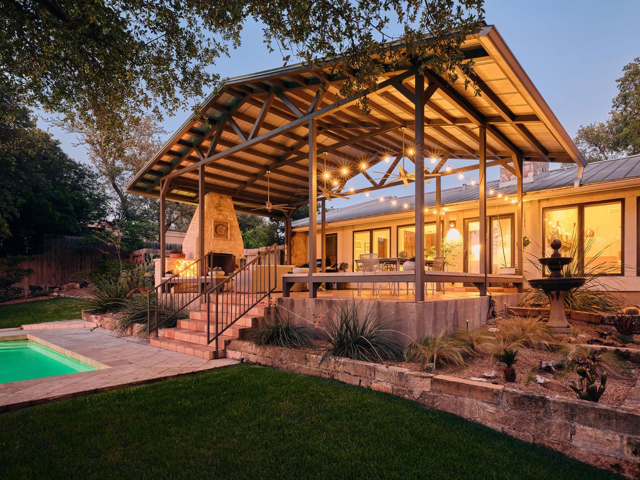 2310 Camino Alto