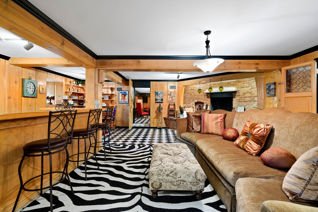 820 N. Verano Drive
