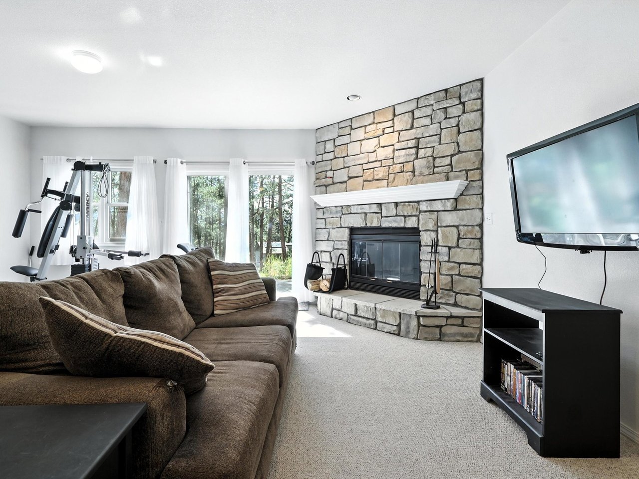 18370 Lazy Summer Way