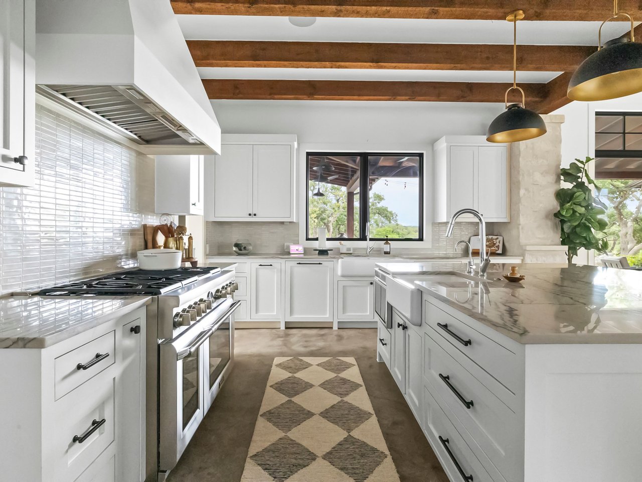 A Modern Hill Country Masterpiece at Creek Road Ranch