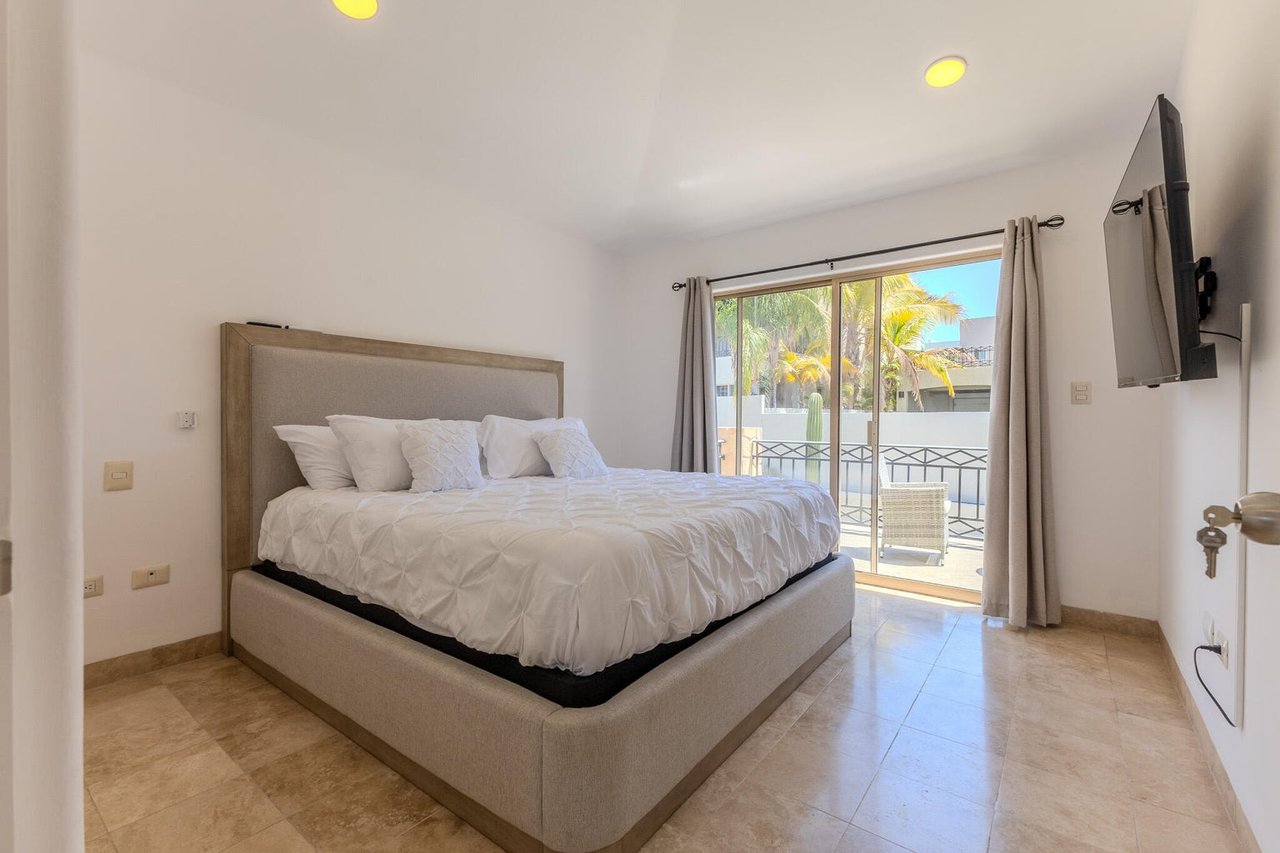 Ventanas - 22 Las Ballenas