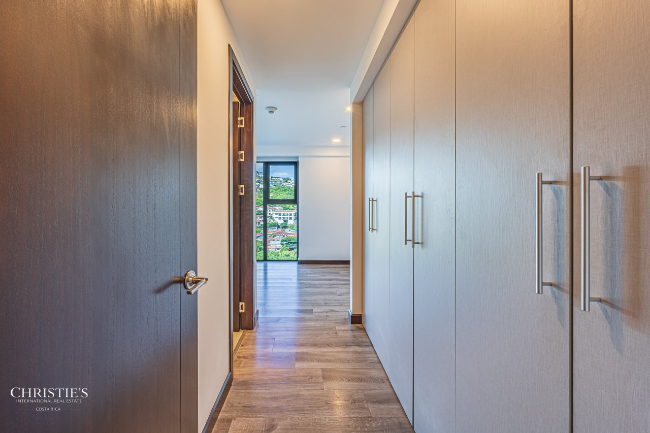 Luxurious Four-Bedroom Condo in the Hills of Escazú   