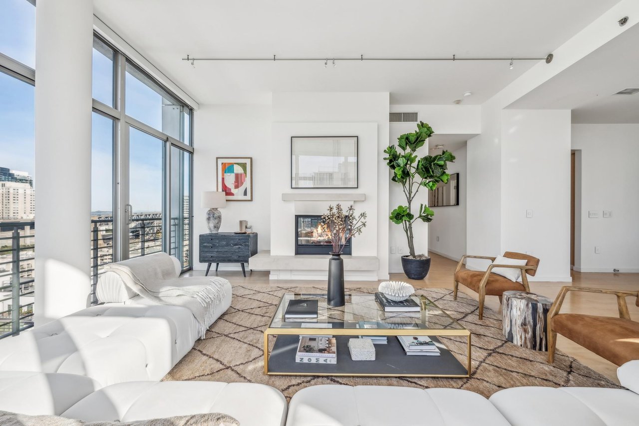 Stunning Corner Penthouse at The Brannan