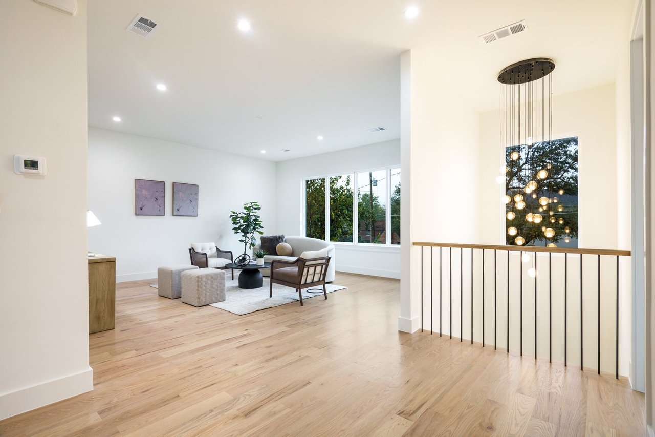 Capitol #1 - East Dallas