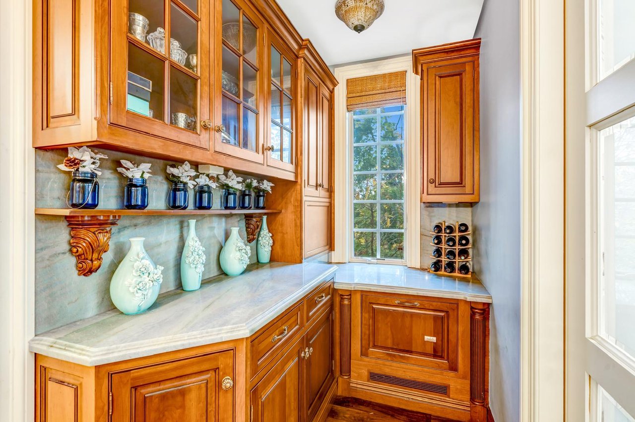 850 E 23rd Street private house